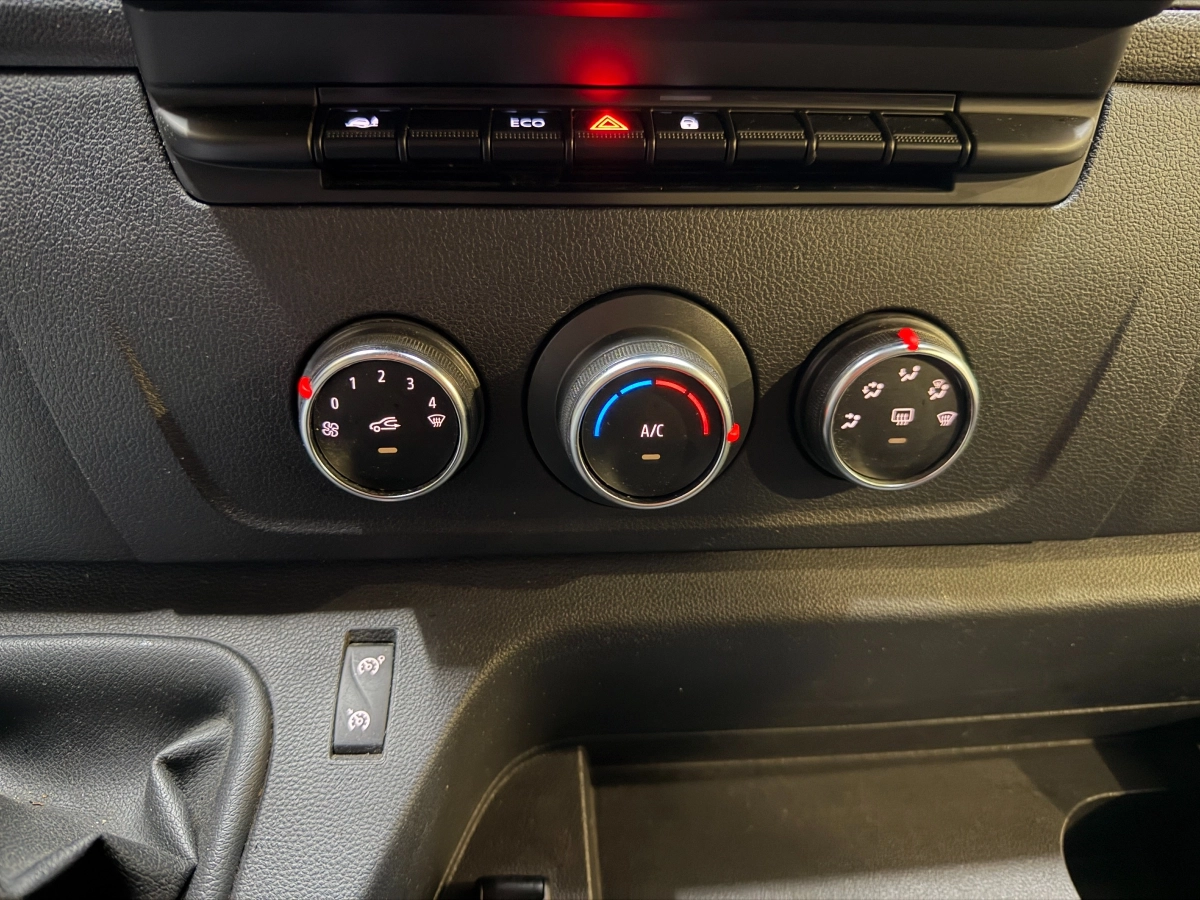 Renault Master Vu - photo 23
