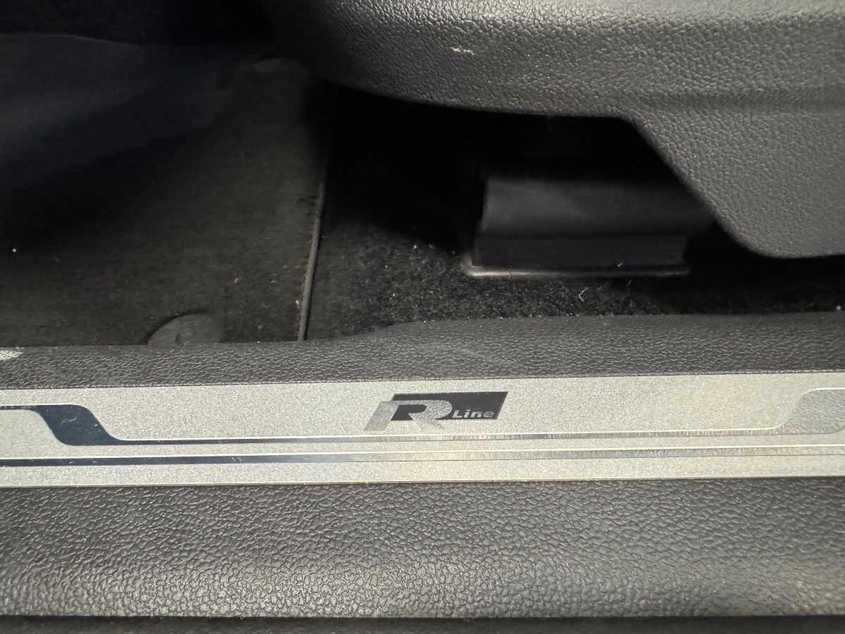 Volkswagen Tiguan - photo 28