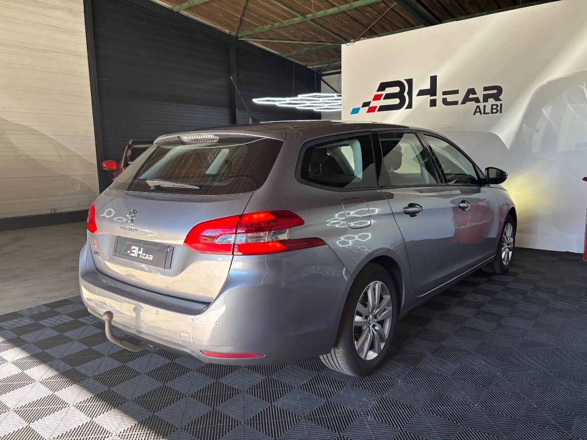 Peugeot 308 - photo 2