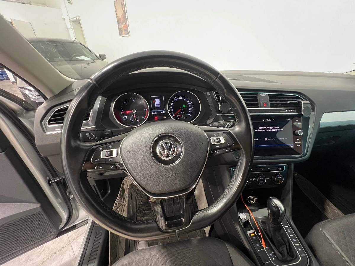 Volkswagen Tiguan - photo 17