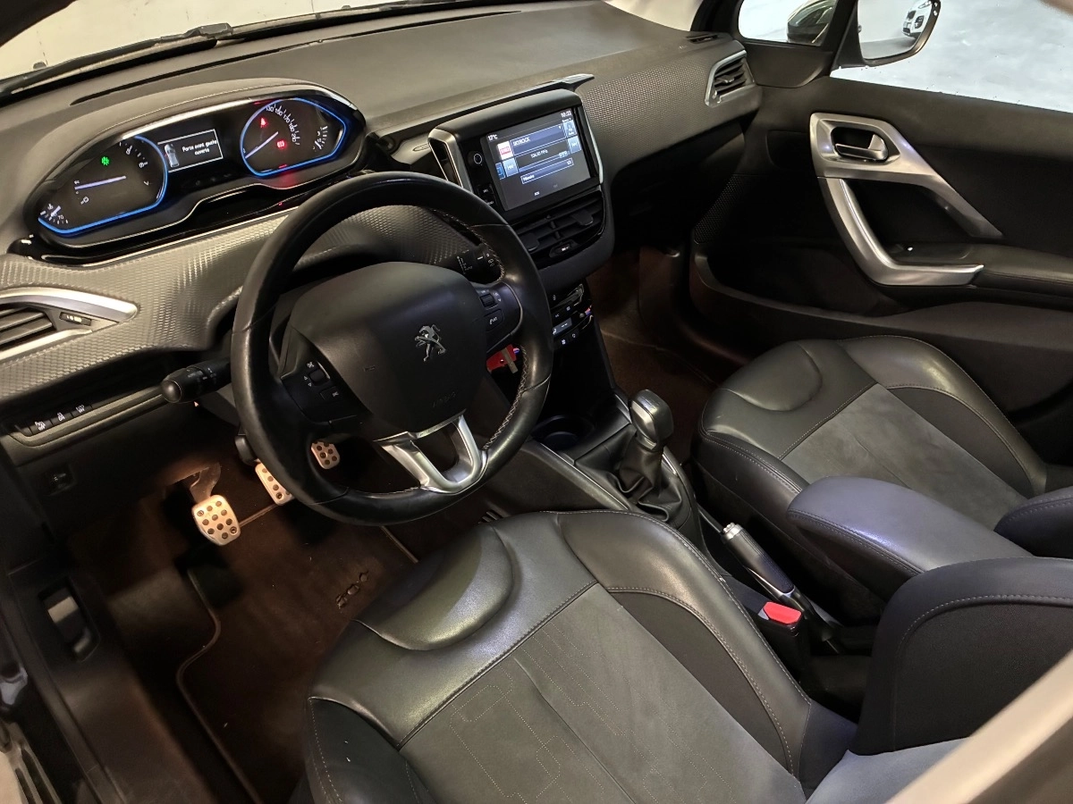 Peugeot 208 - photo 10