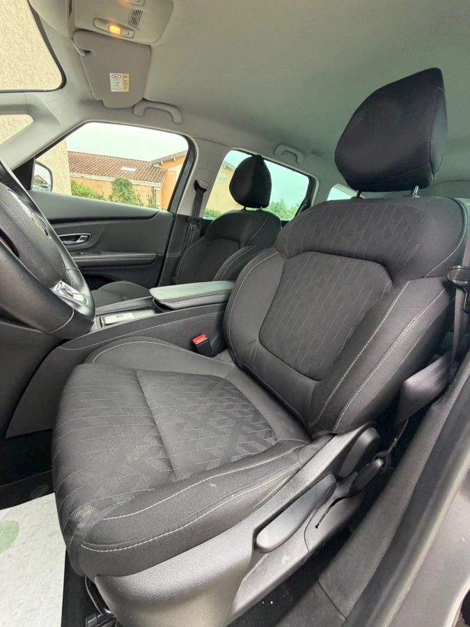 Renault Grand Scenic - photo 11