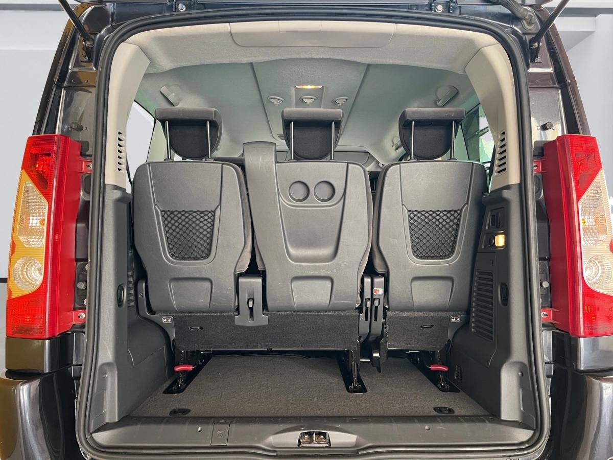 Peugeot Expert Tepee 2.0 HDI 130 L1 ALLURE 8 places