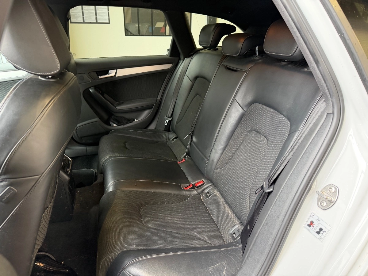Audi A4 - photo 13