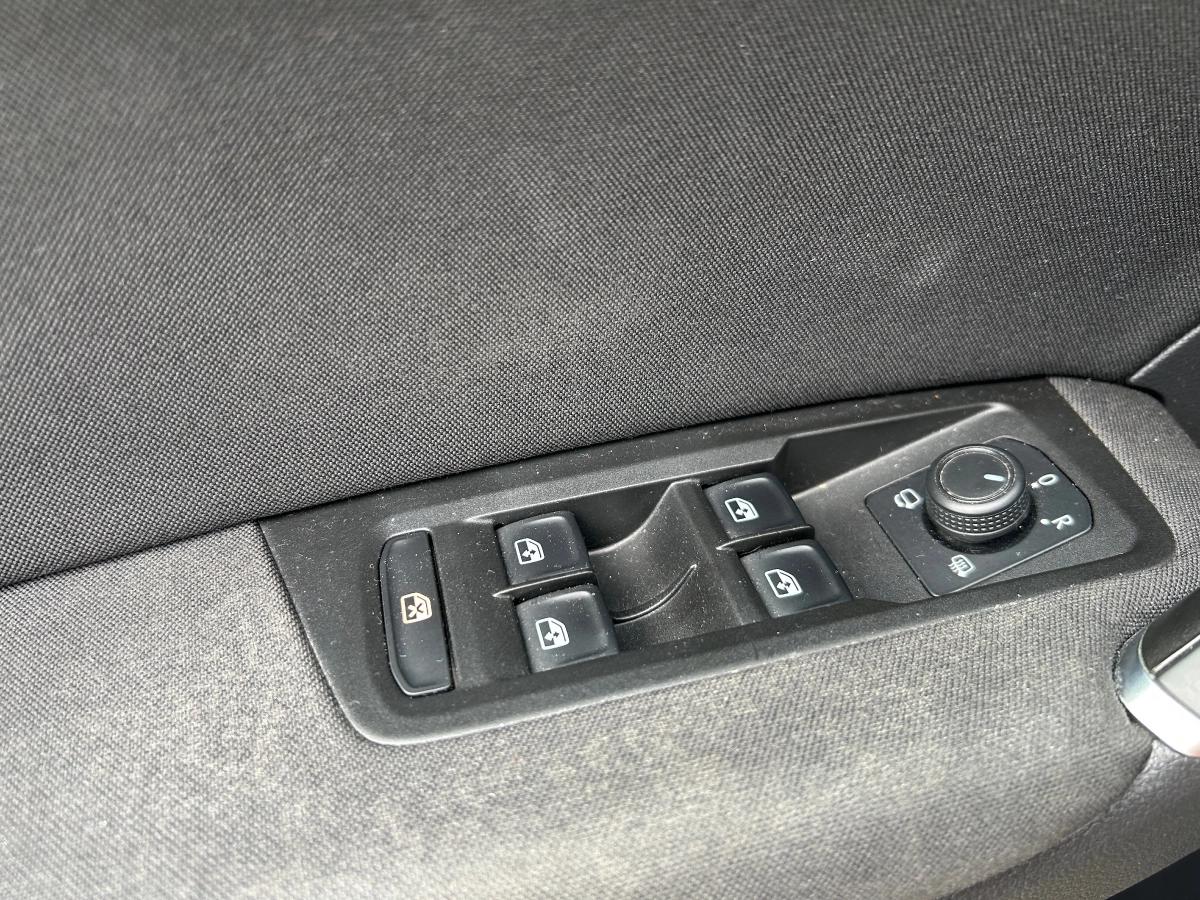 Volkswagen Touran 2.0 TDI 115 LOUNGE DSG BVA