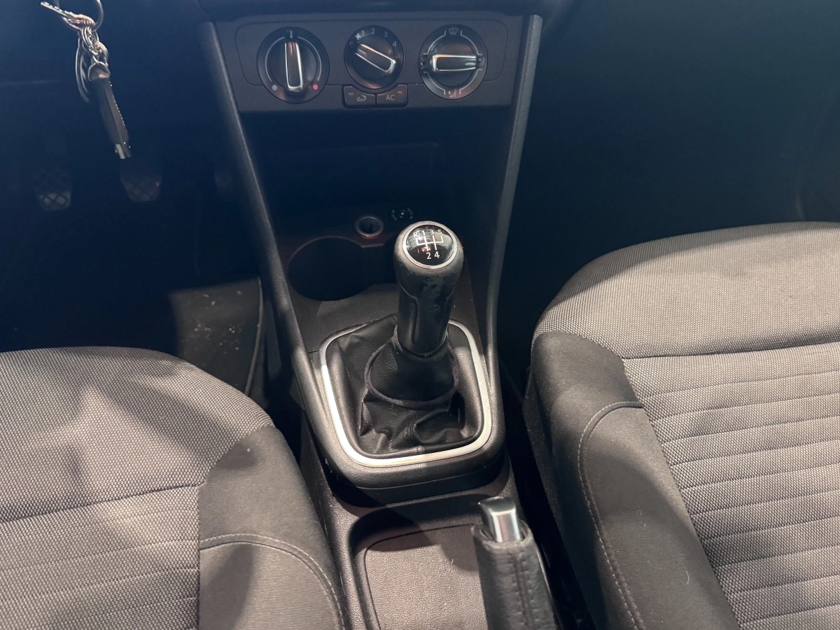 Volkswagen Polo - photo 13