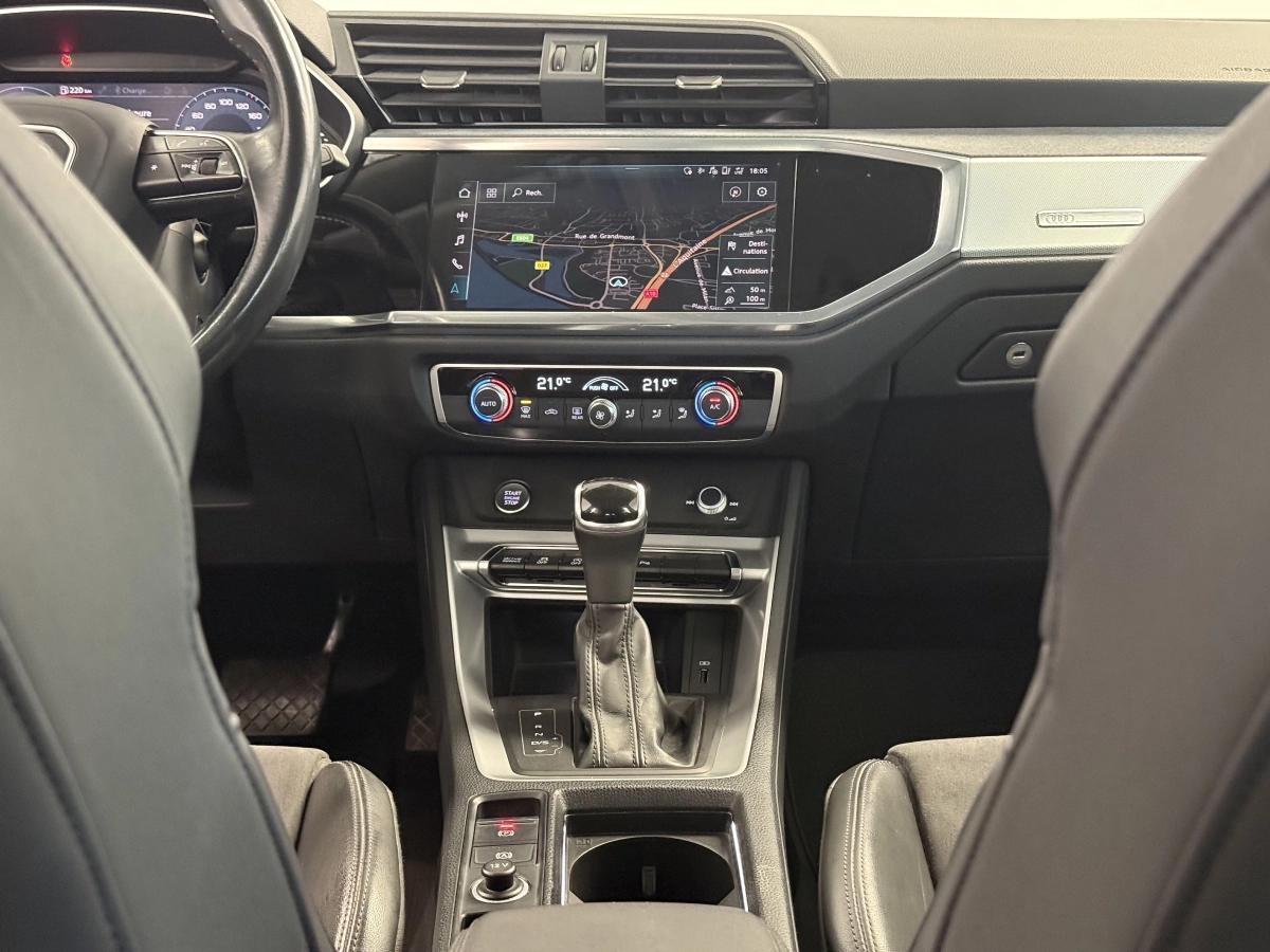 Audi Q3 2.0 35 TDI 150 DESIGN LUXE S-TRONIC BVA