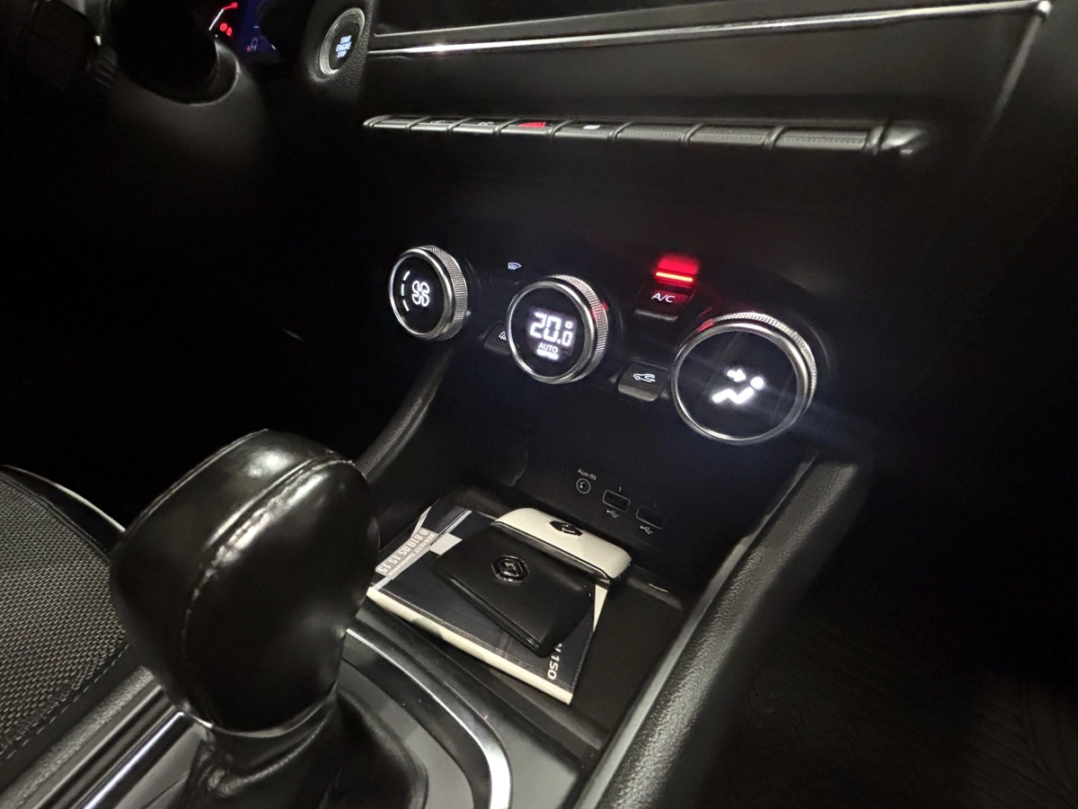 Renault Captur - photo 12
