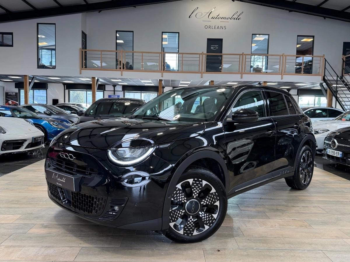 Fiat 600 100CV  MHEV HYBRID 48VOLT LA-PRIMA DCT6 1° MAIN/360°/CARPLAY