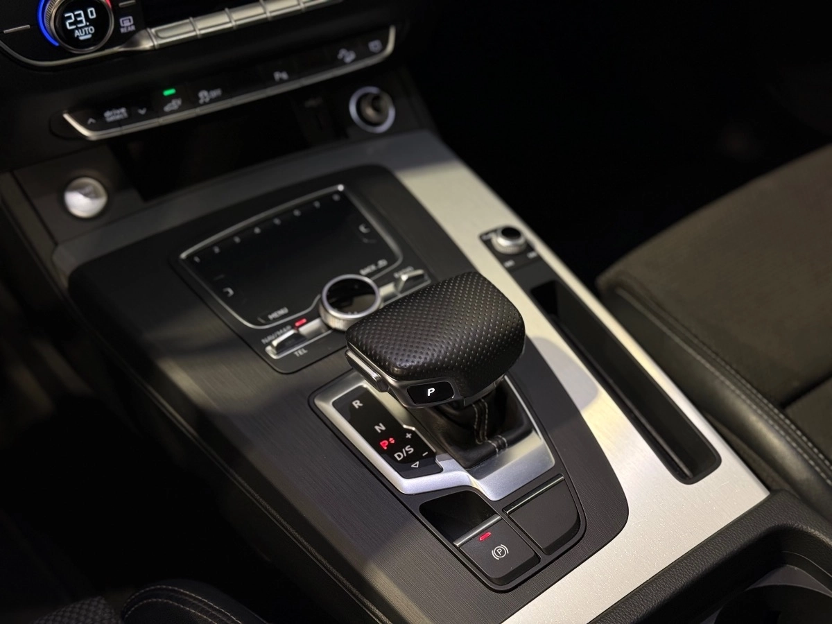 Audi Q5 - photo 24