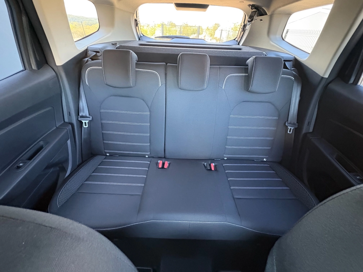 Dacia Duster - photo 15
