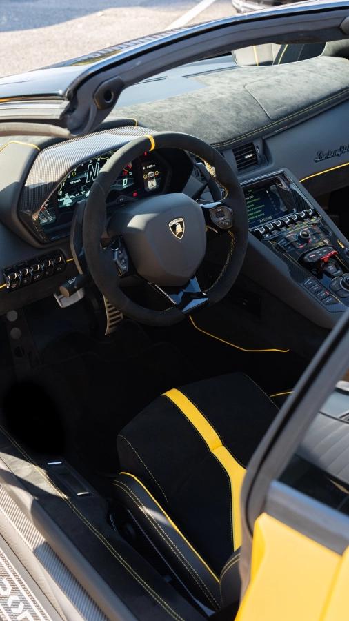 Lamborghini Aventador ROADSTER LP750-4 6.5 770 SVJ 4WD BVA