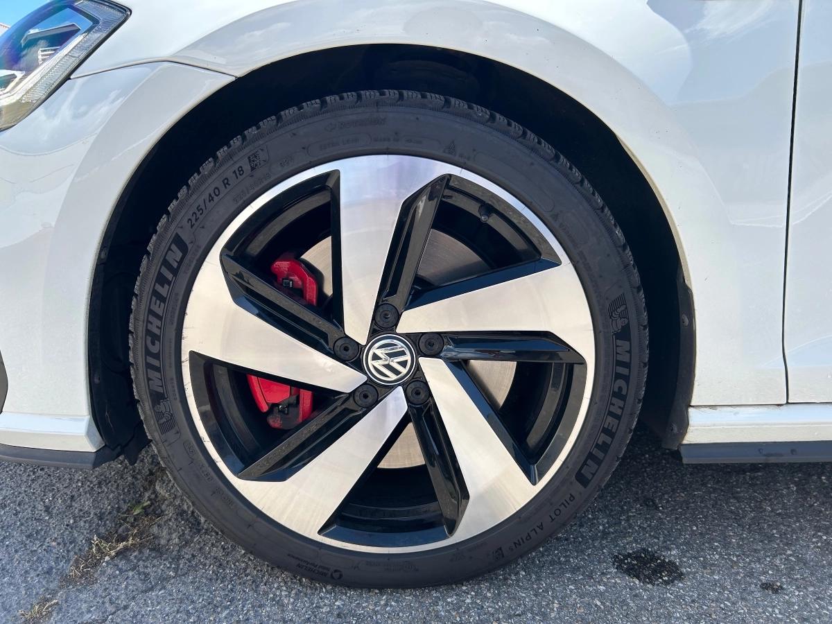 Volkswagen Golf 2.0 TSI 245 GTI DSG BVA