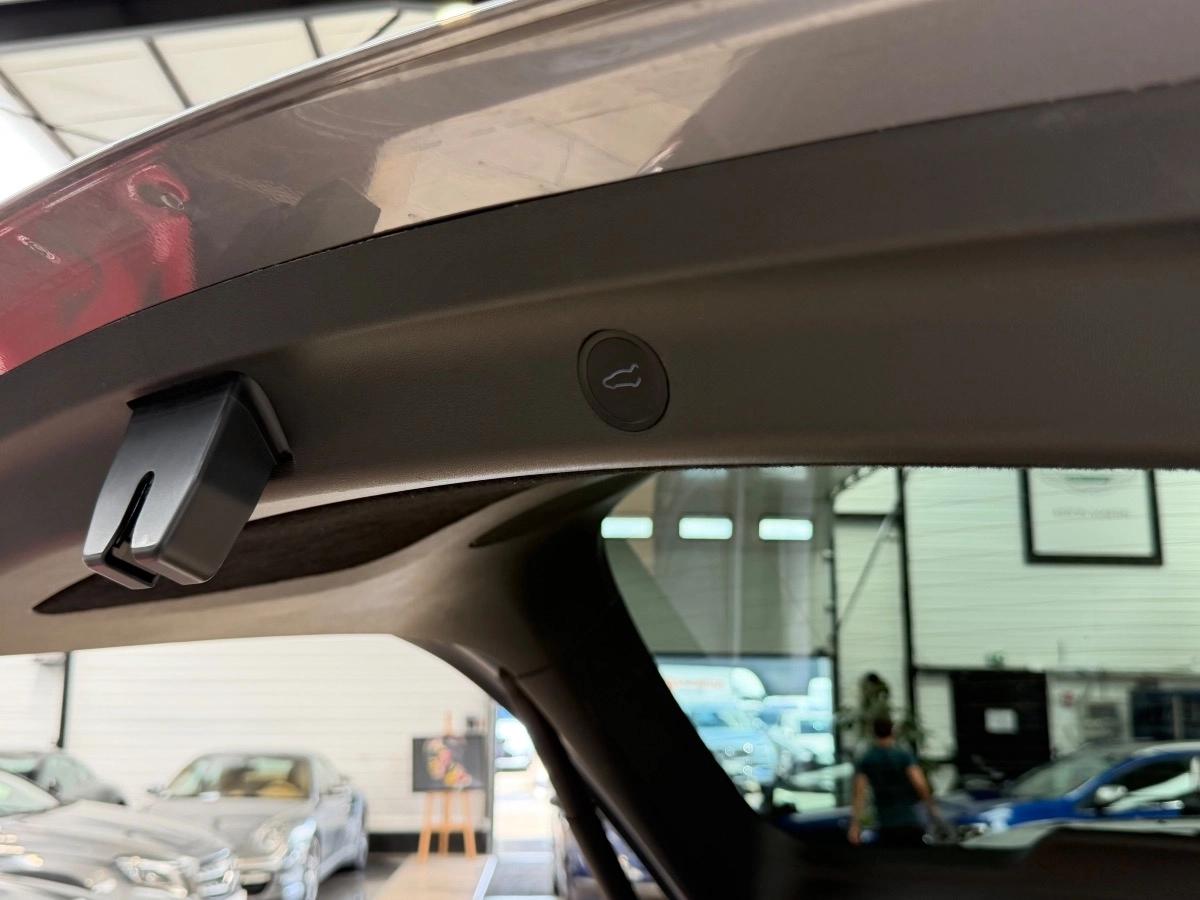 Tesla Model-y 352 Grande Autonomie Dual Motor AWD 75 KWH 2023