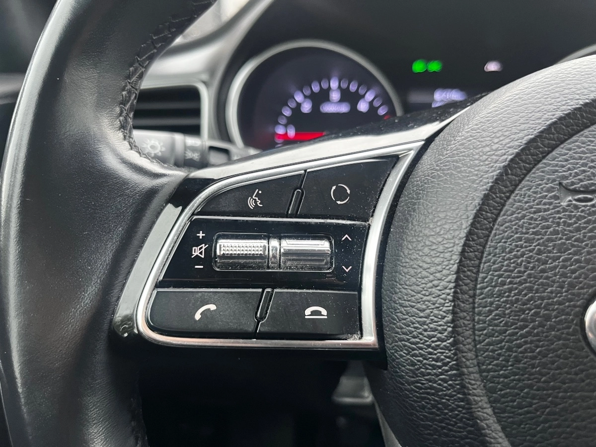 Kia Ceed - photo 14