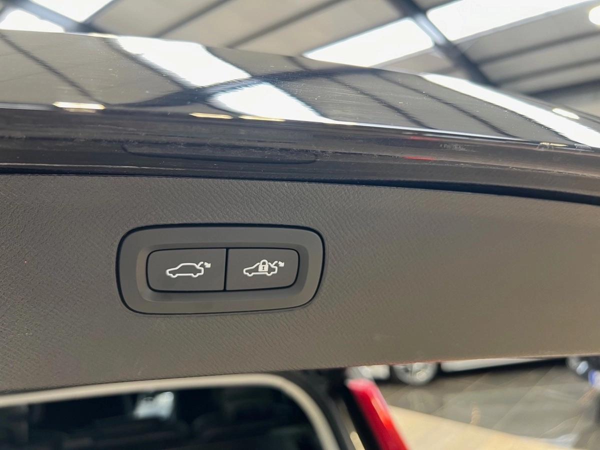 Volvo XC90 II (2) B5 AWD D MILD HYBRID 235 ULTIMATE STYLE 7PL GEARTRONIC8 + ATTELAGE ELECTRIQUE