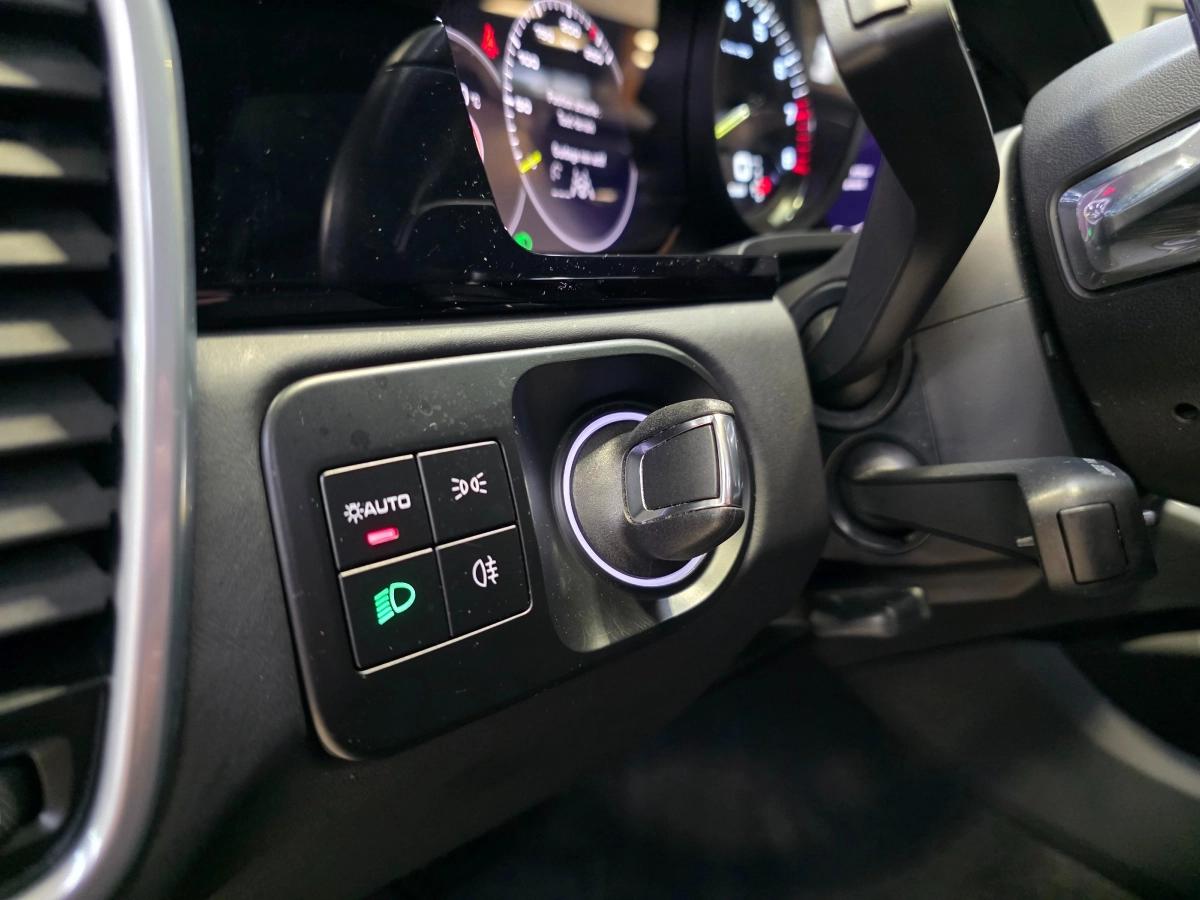 PORSCHE CAYENNE 3.0 V6 462 PLATINIUM EDITION