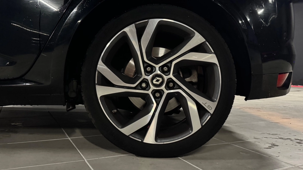 Renault Megane - photo 16