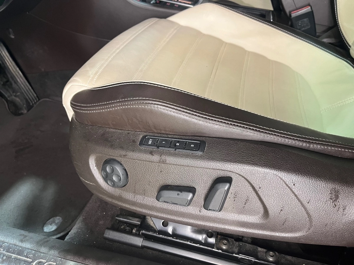Volkswagen Passat - photo 17