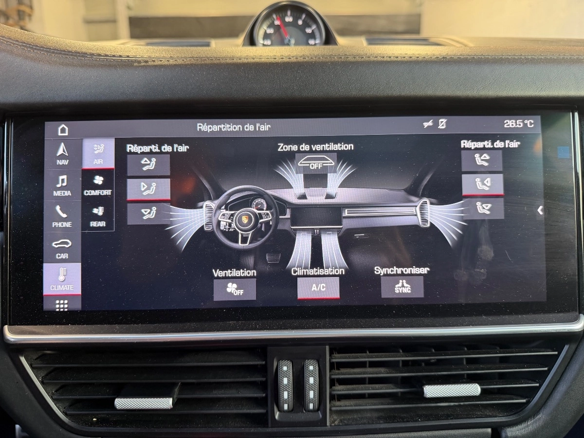 Porsche Cayenne - photo 23