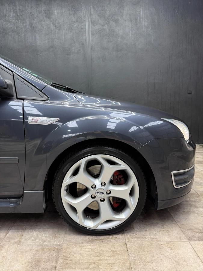 Ford Focus 2.5 T 225 ST