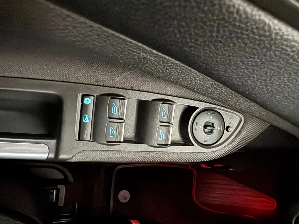Aperçu indisponible de Ford Focus C-max