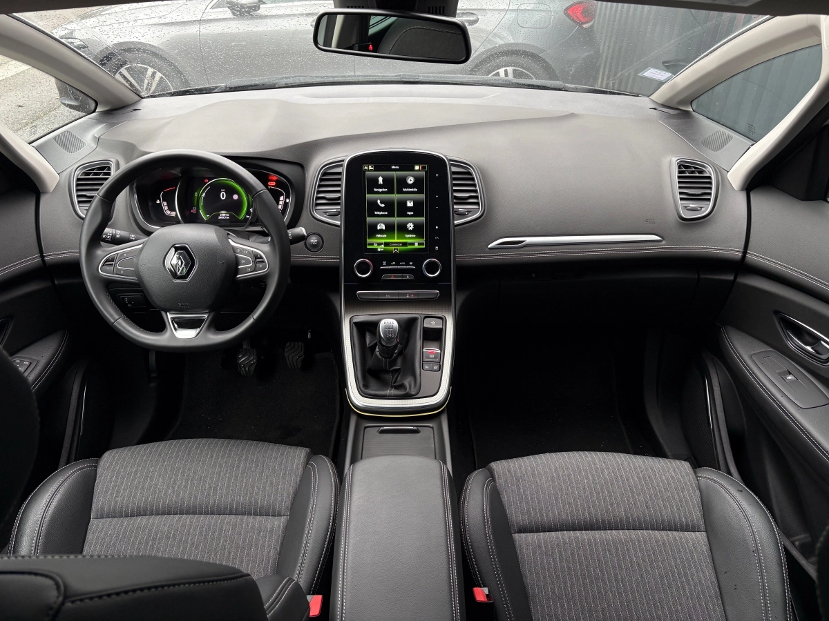 Renault Grand Scenic - photo 12