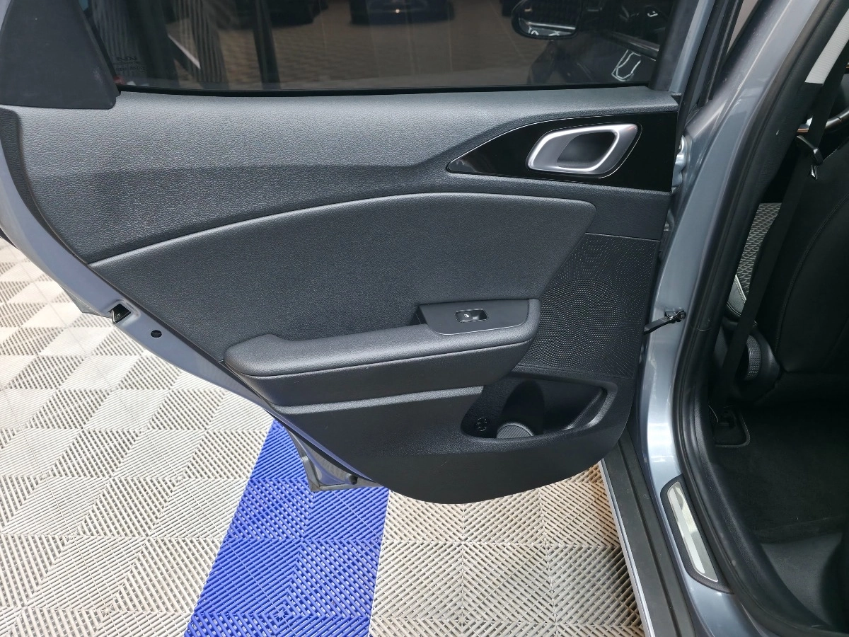 Kia Xceed - photo 30