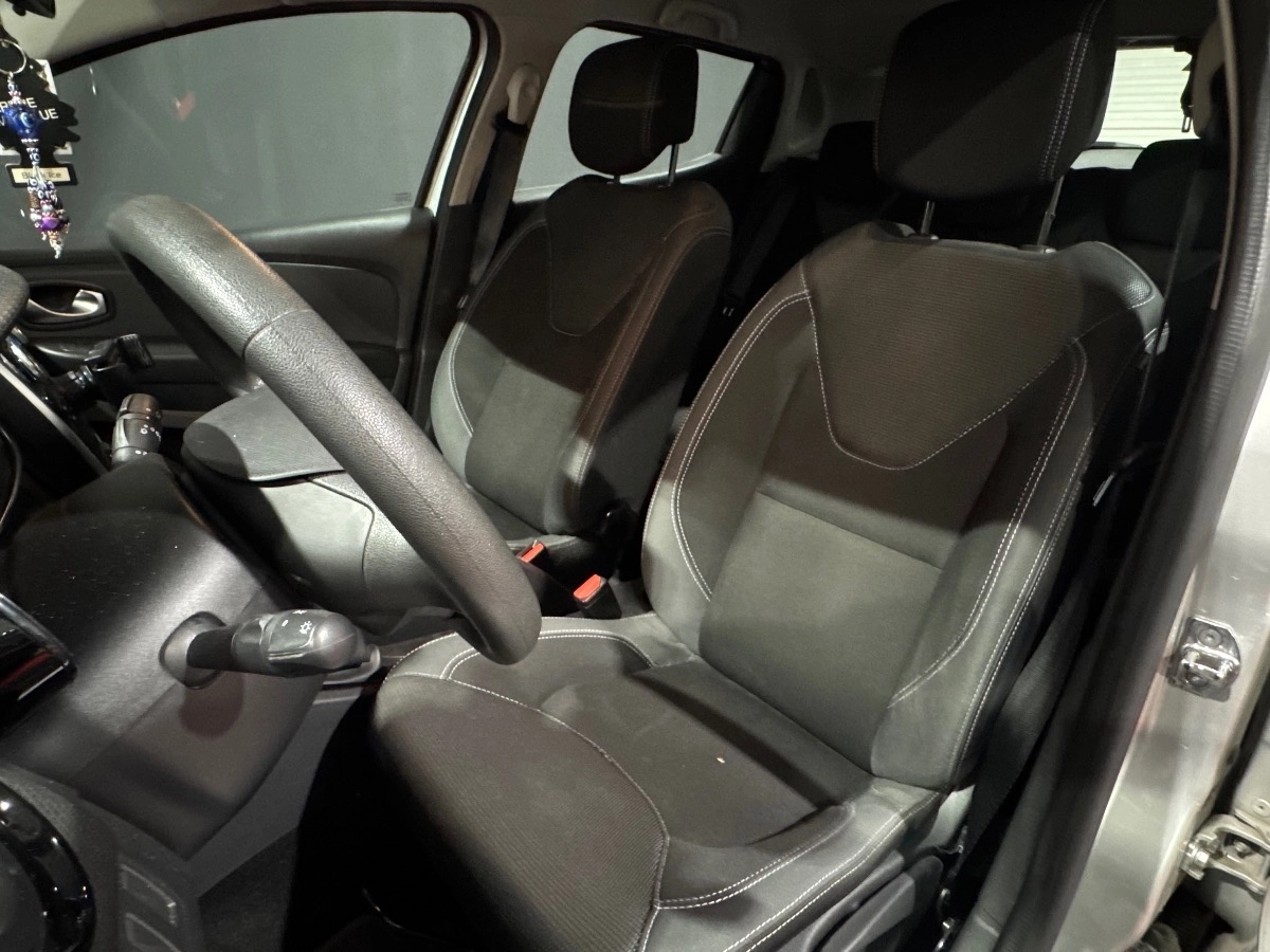 Renault Clio - photo 9