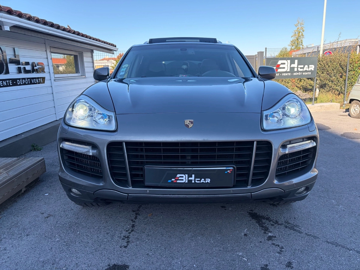 Porsche Cayenne - photo 2