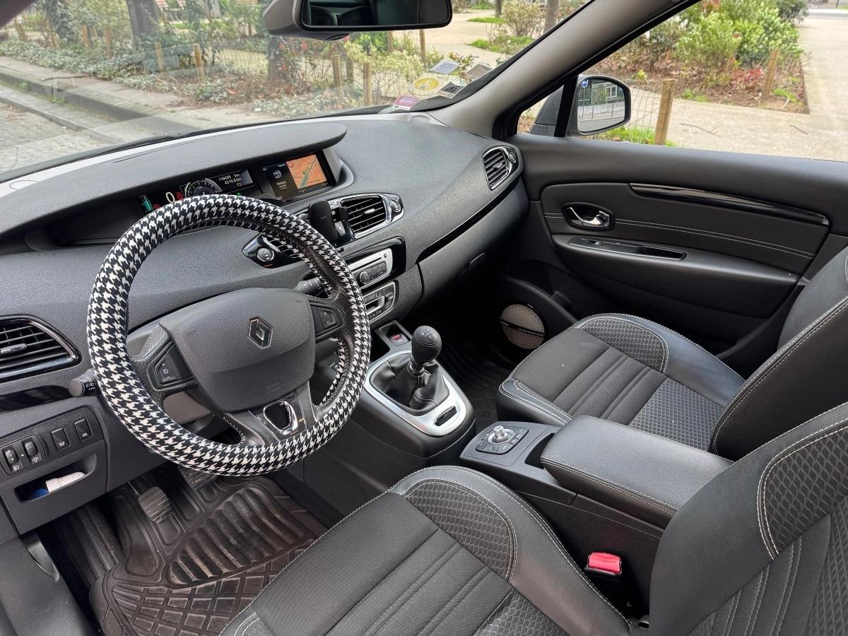 Renault Grand Scenic 1.6 DCI 130 ENERGY BOSE