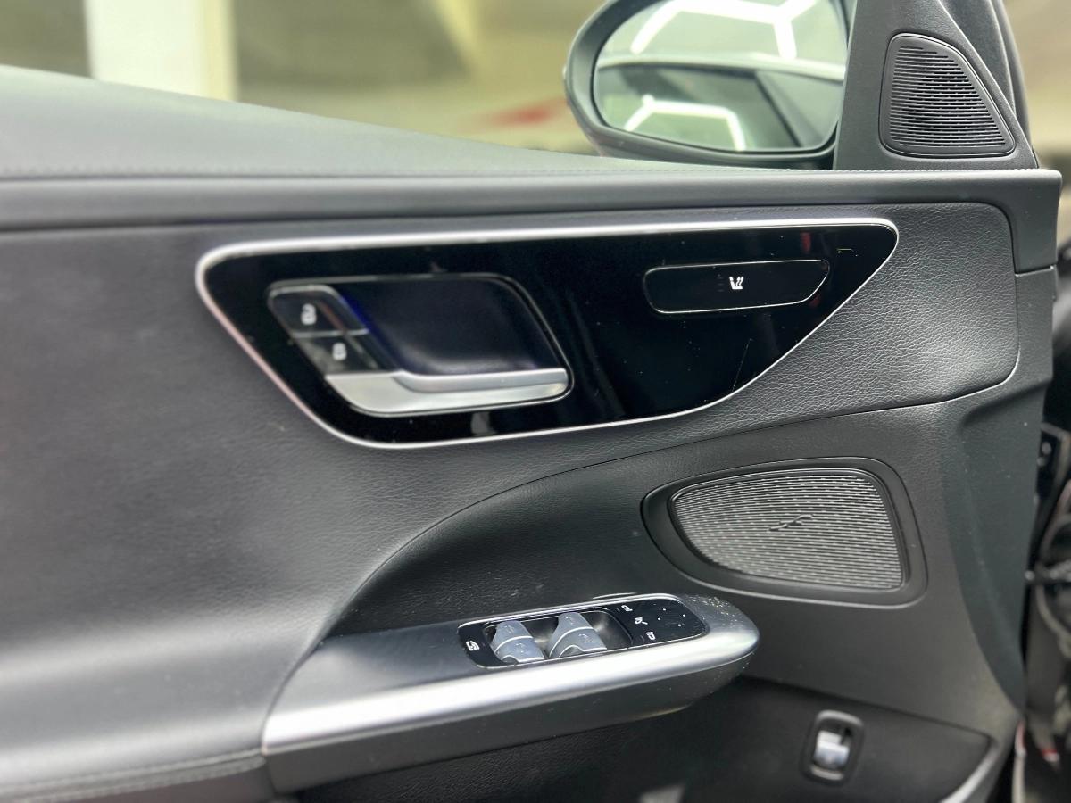 Aperçu indisponible de Mercedes-Benz Classe C