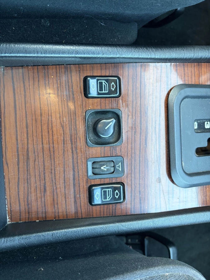 Mercedes-Benz 250D - photo 18