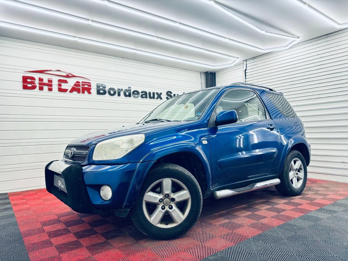 Image: Toyota Rav-4 (II) 2.0 VVT-i 150 GX 3 PORTES / TOIT OUVRANT - ATTELAGE - MOTEUR À CHAÎNE