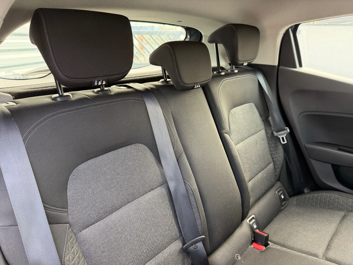 Renault Clio - photo 12