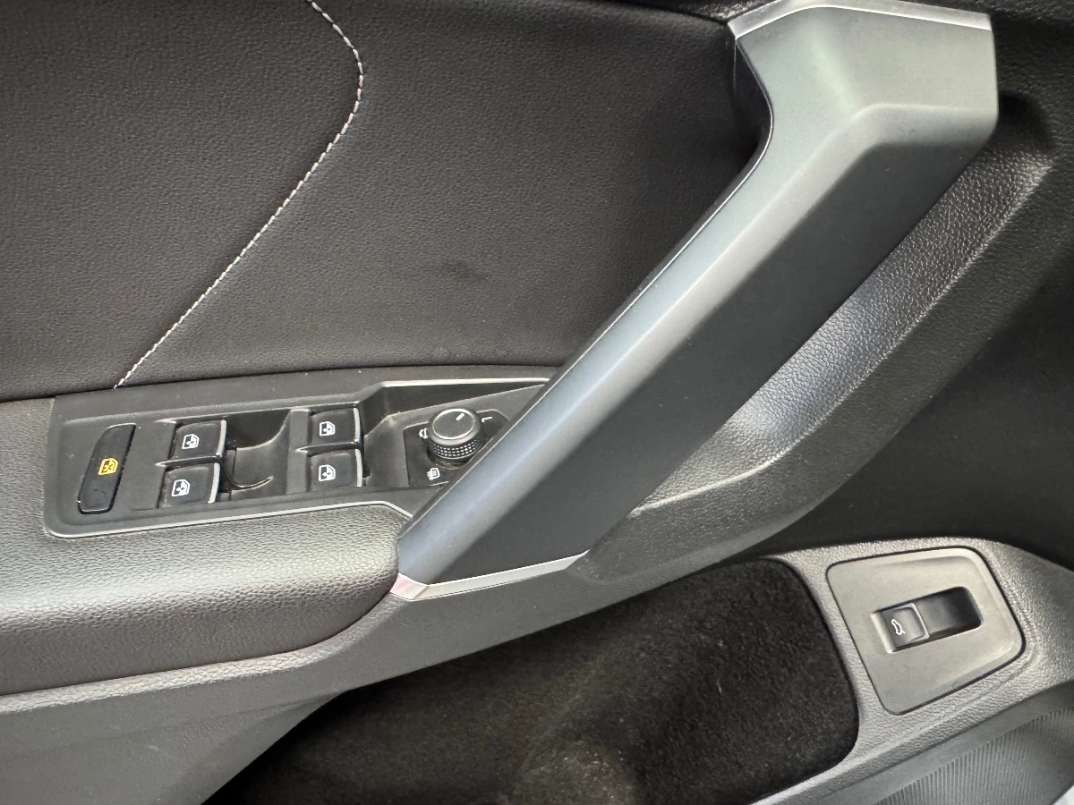 Volkswagen Tiguan - photo 18