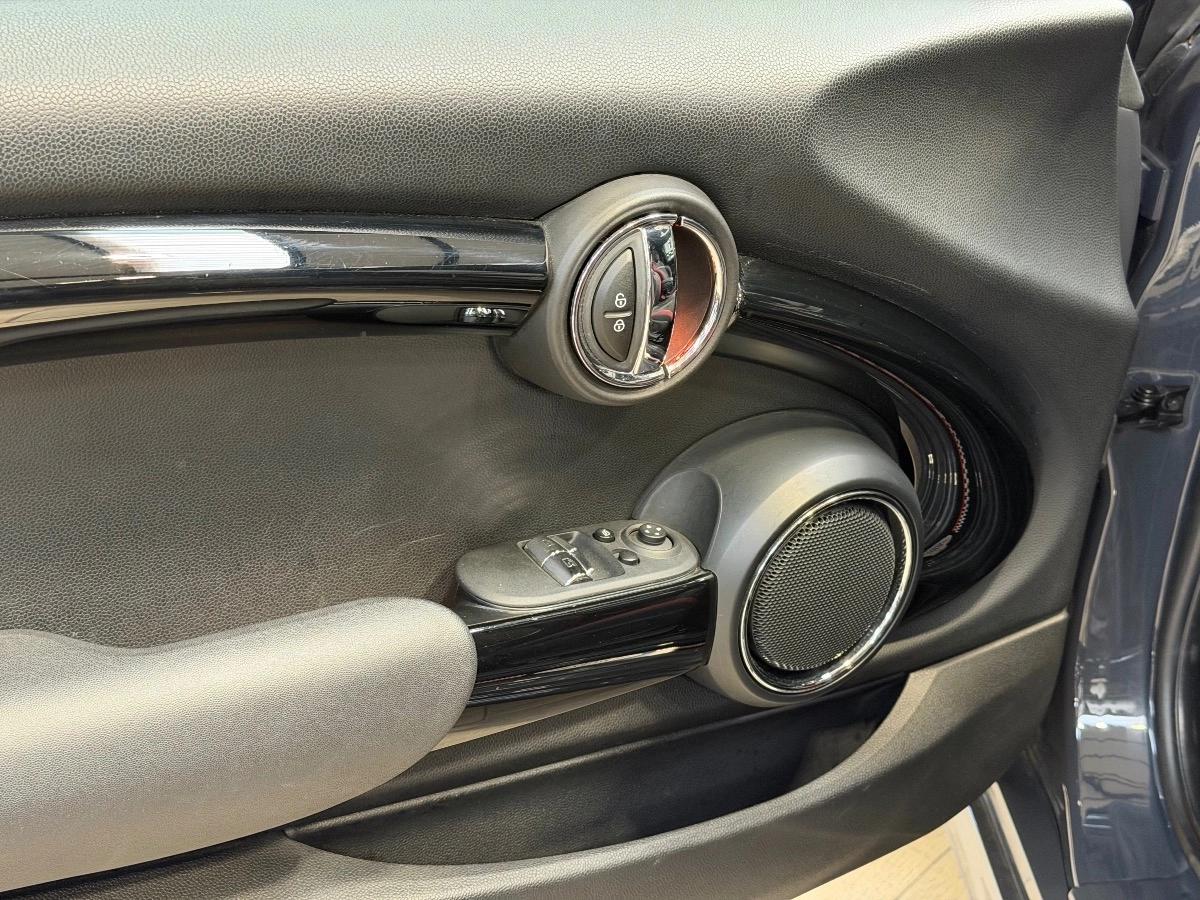 Mini Mini III (F56) 2.0 231 JCW BVA6 3P