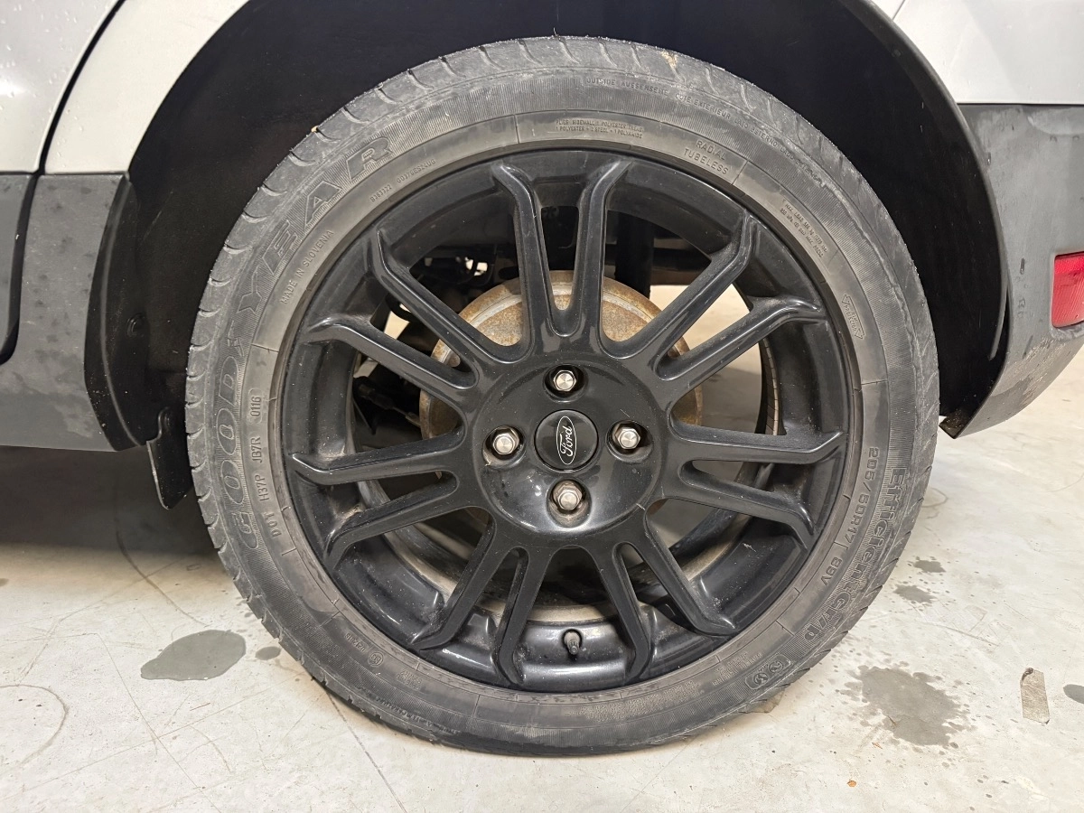 Ford Ecosport - photo 10