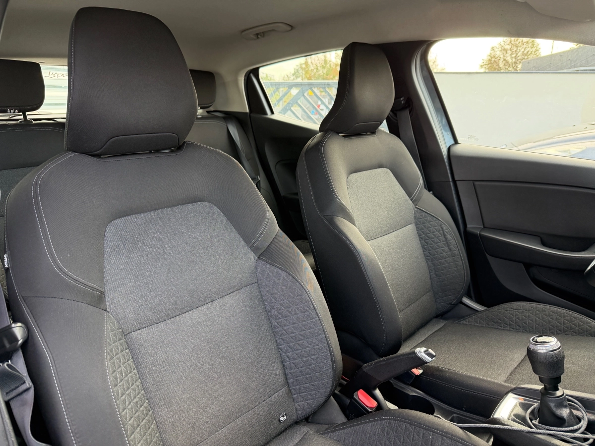 Renault Clio - photo 11
