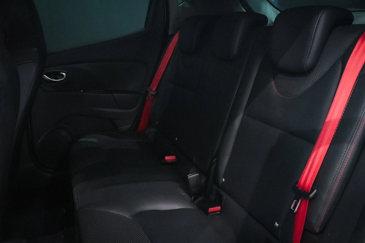 Renault Clio - photo 14