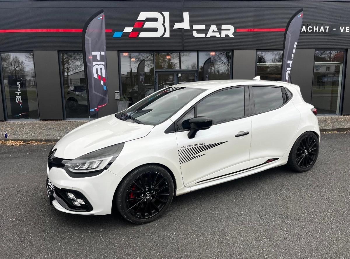 Image: Renault Clio 1.6 220 RS TROPHY EDC BVA