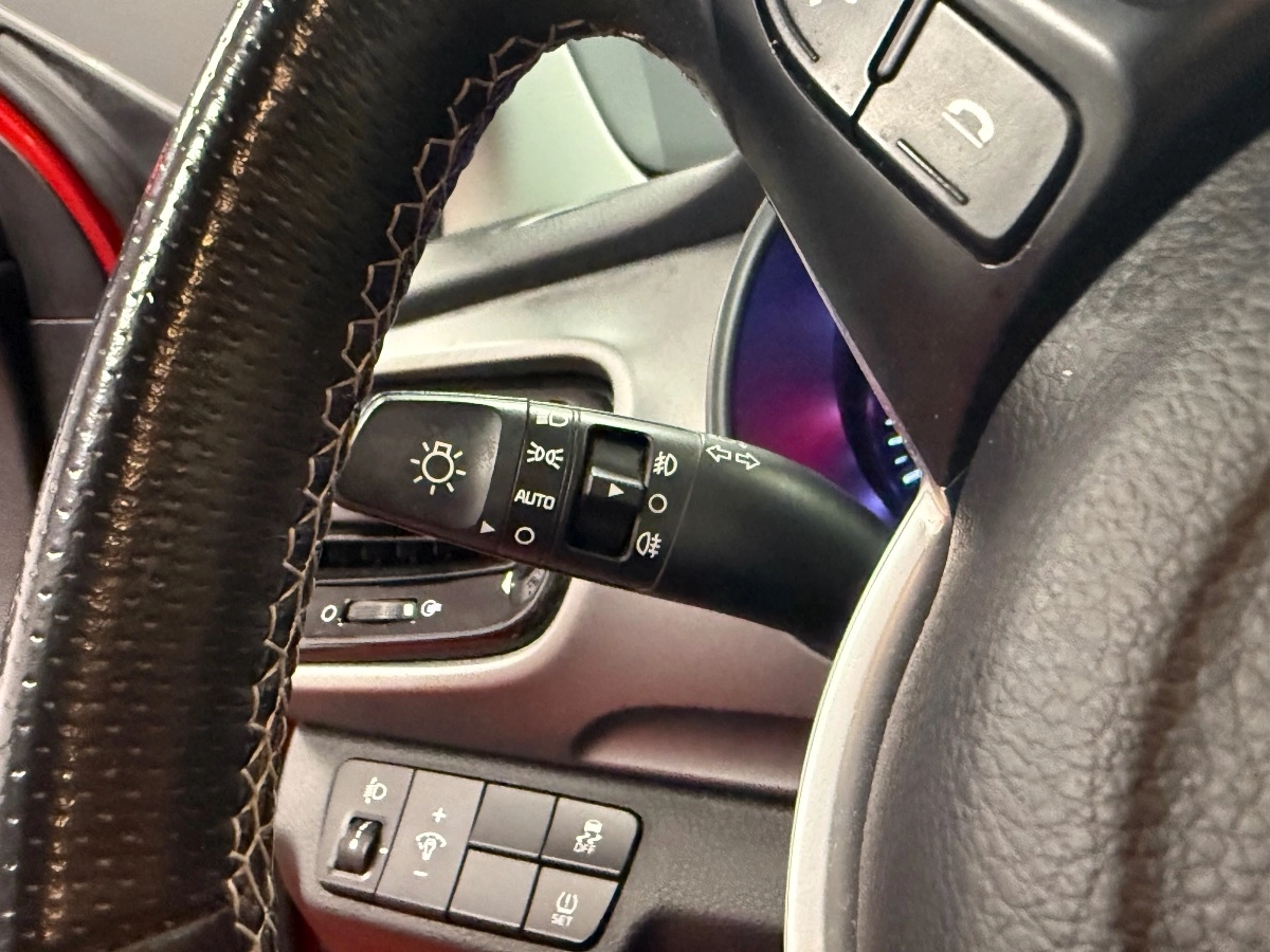 Kia Stonic - photo 16