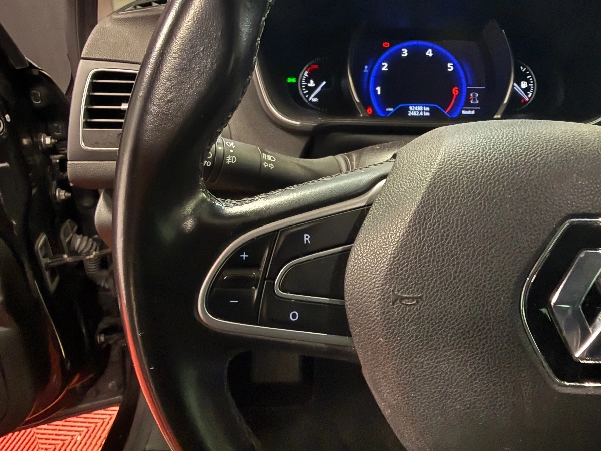 Renault Megane - photo 26
