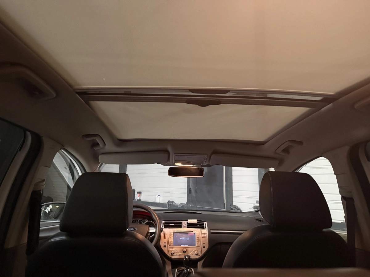 Ford Kuga - photo 26