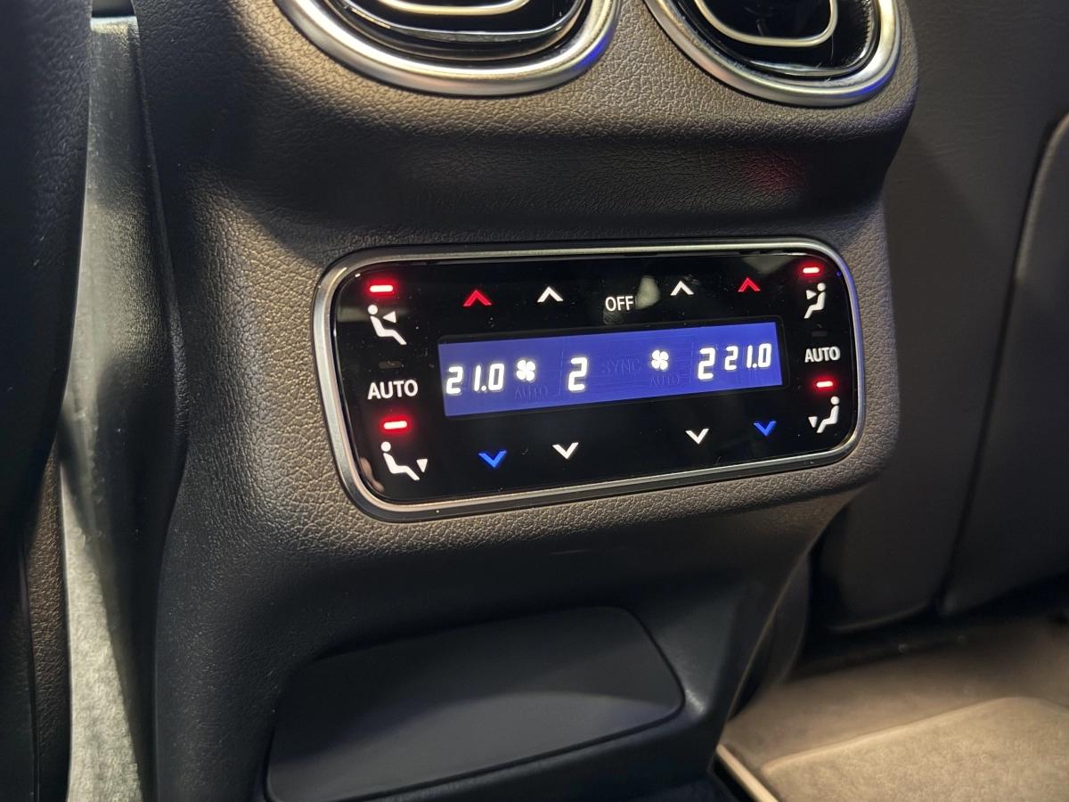 MERCEDES GLC 300 E 4MATIC AMG LINE