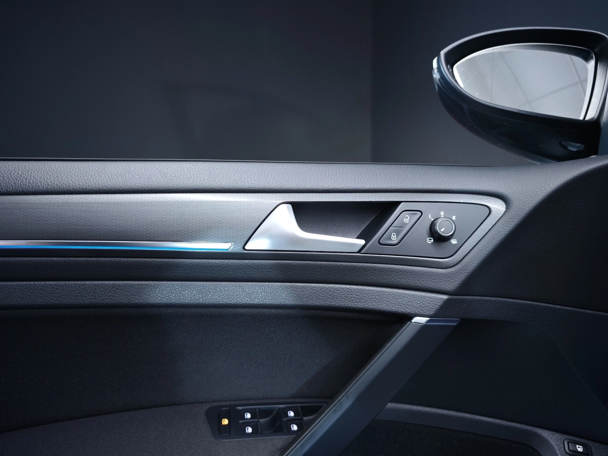 Volkswagen Golf - photo 28