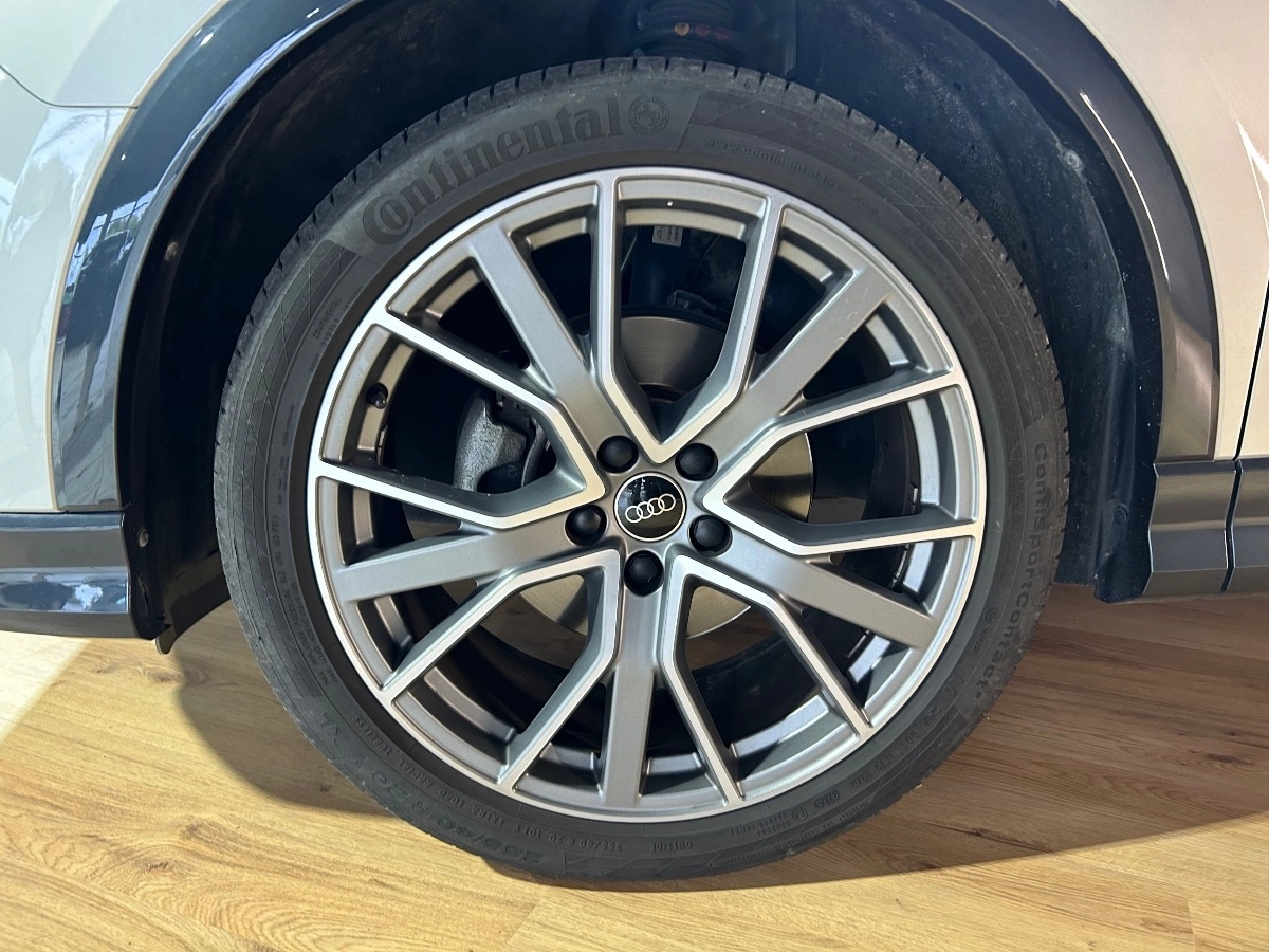 Audi Q3 - photo 26