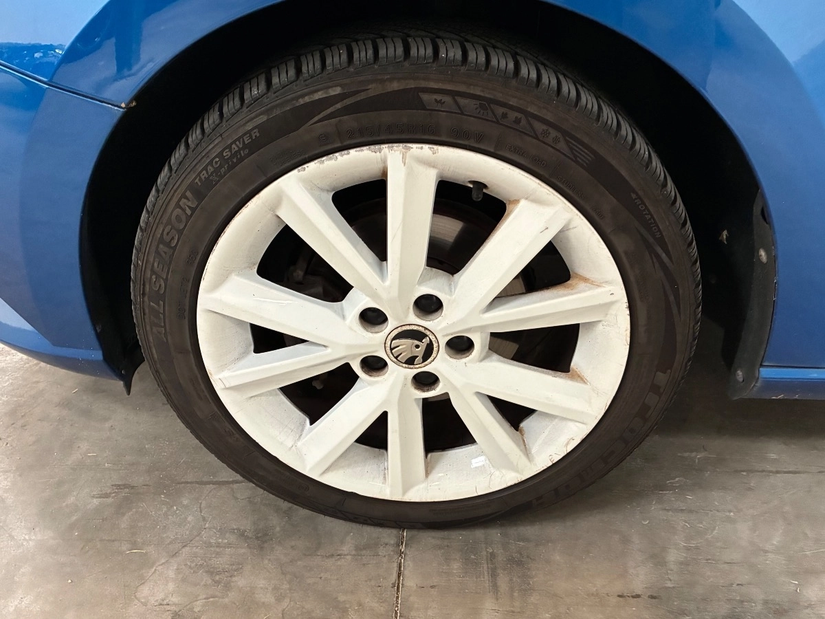 Skoda Fabia - photo 24