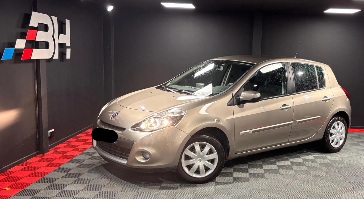 Image: Renault Clio 1.2 TCE 100 INITIALE