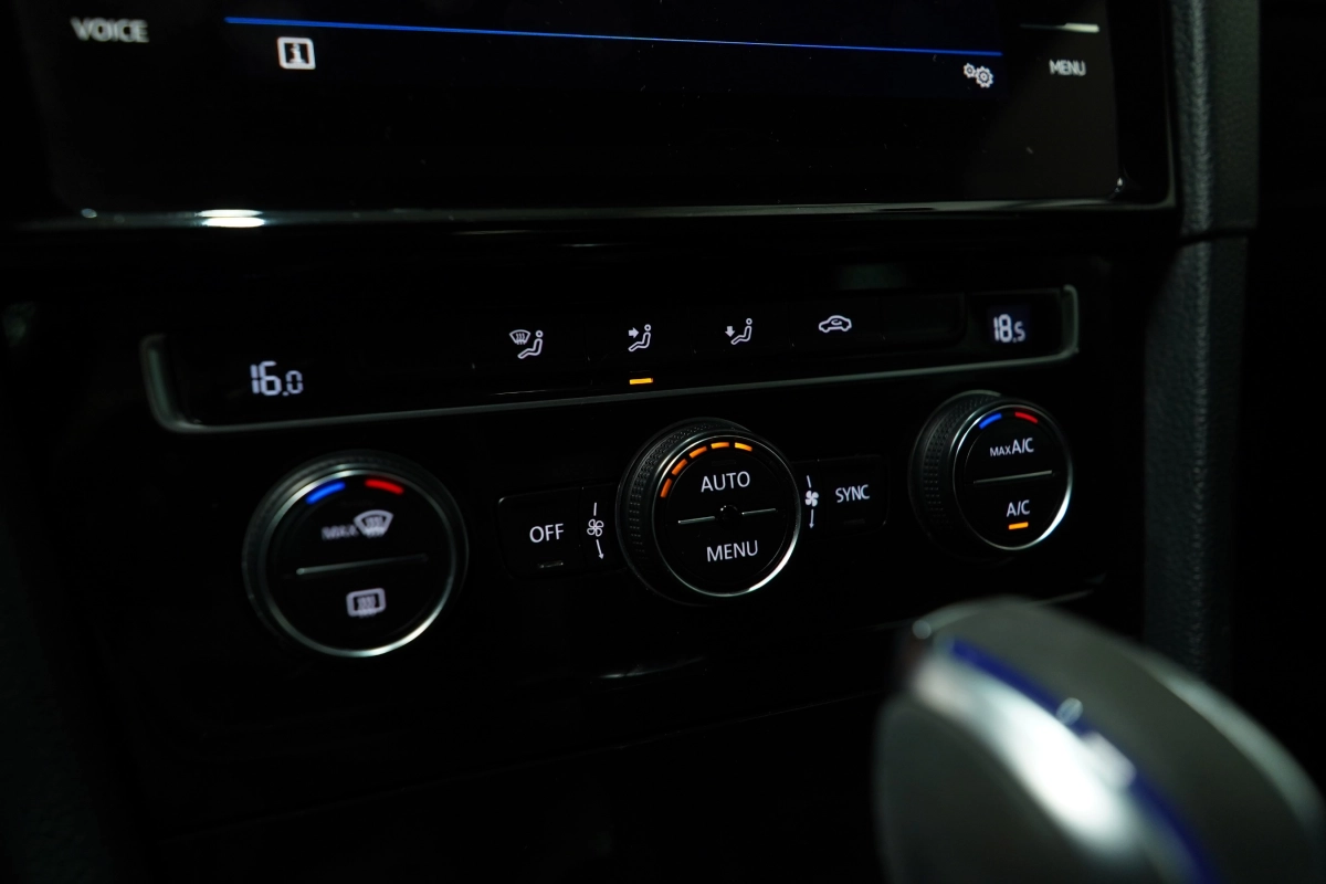 Volkswagen Golf - photo 27